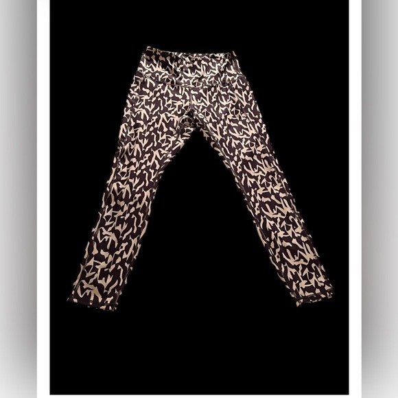 MOVE THEOLOGY PRINT LEGGING - Picture 3 of 14